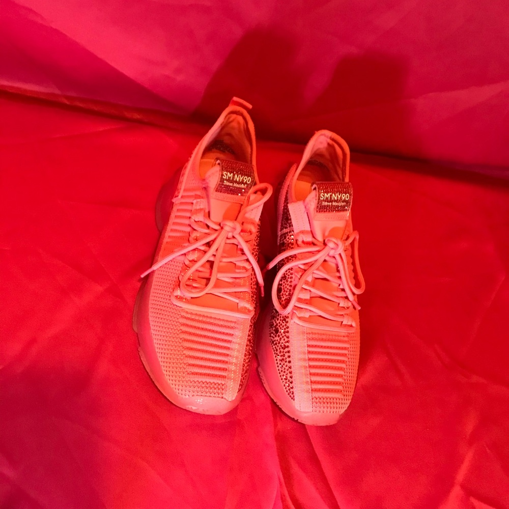 Steve Madden pink rhinestone shoes 10
